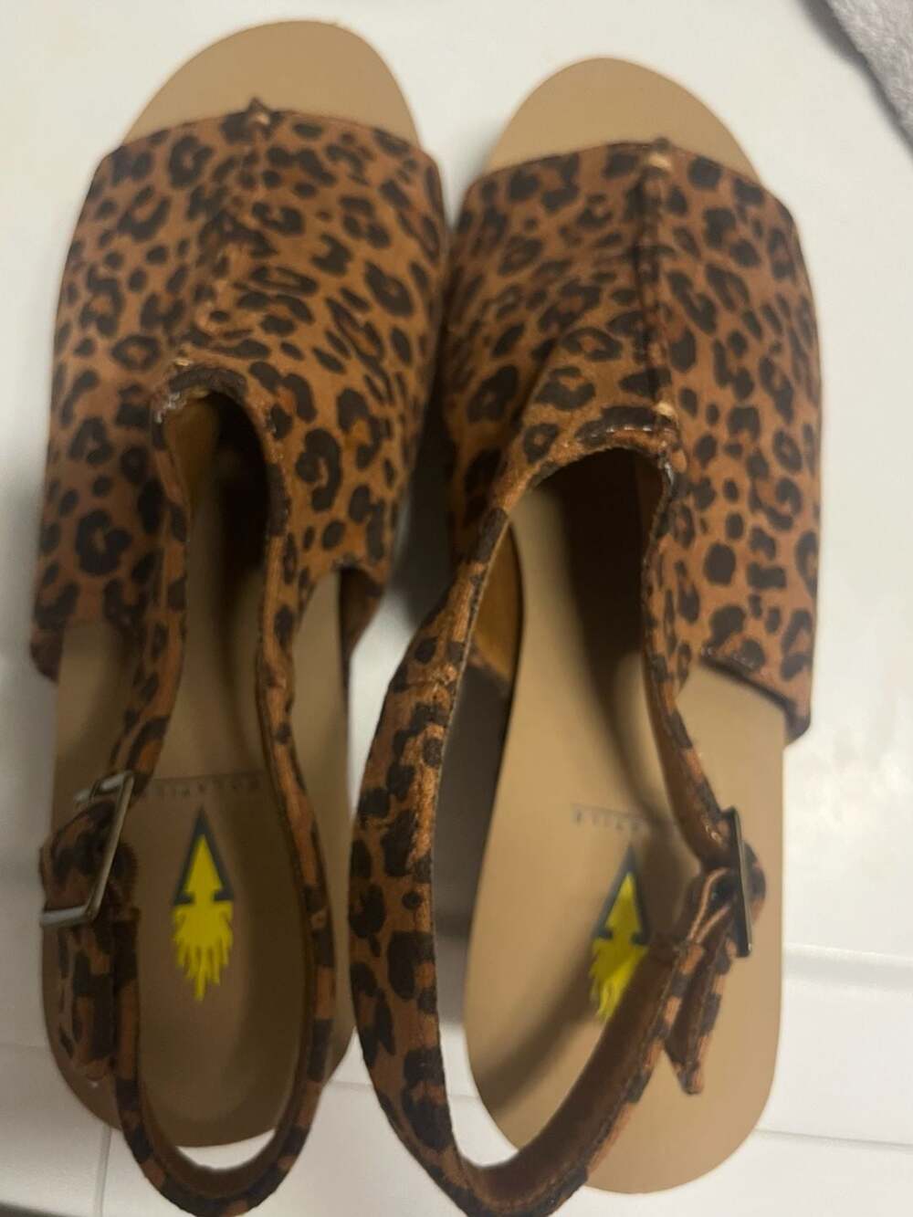 Volatile Division Platform Wedge Sandal Size 10 Leopard